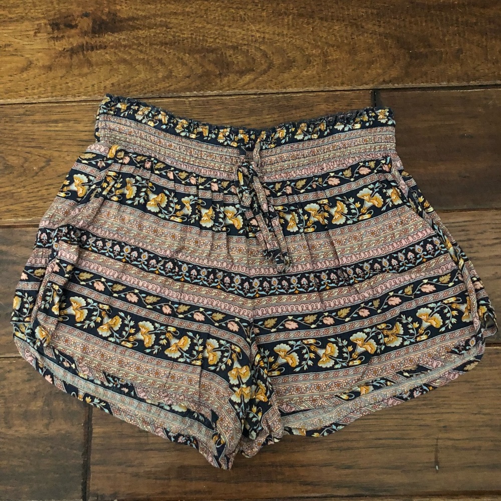 Women’s AE boho pattern shorts -s